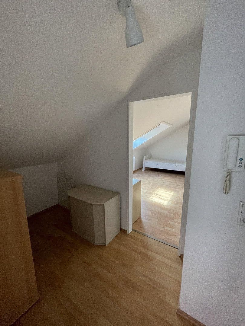 Pronájem bytu 1+1 25 m², Düsseldorf, Severní Porýní-Vestfálsko Pronájem bytu 1+1 25 m², Düsseldorf, Severní Porýní-Vestfálsko