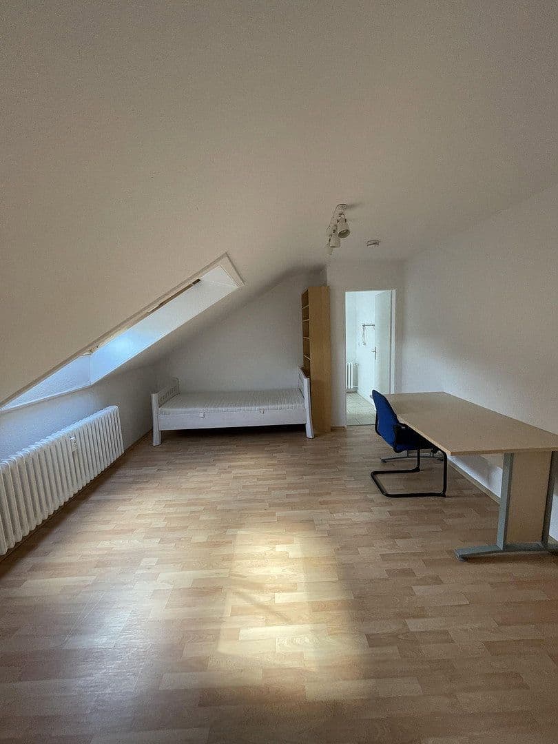 Pronájem bytu 1+1 25 m², Düsseldorf, Severní Porýní-Vestfálsko Pronájem bytu 1+1 25 m², Düsseldorf, Severní Porýní-Vestfálsko