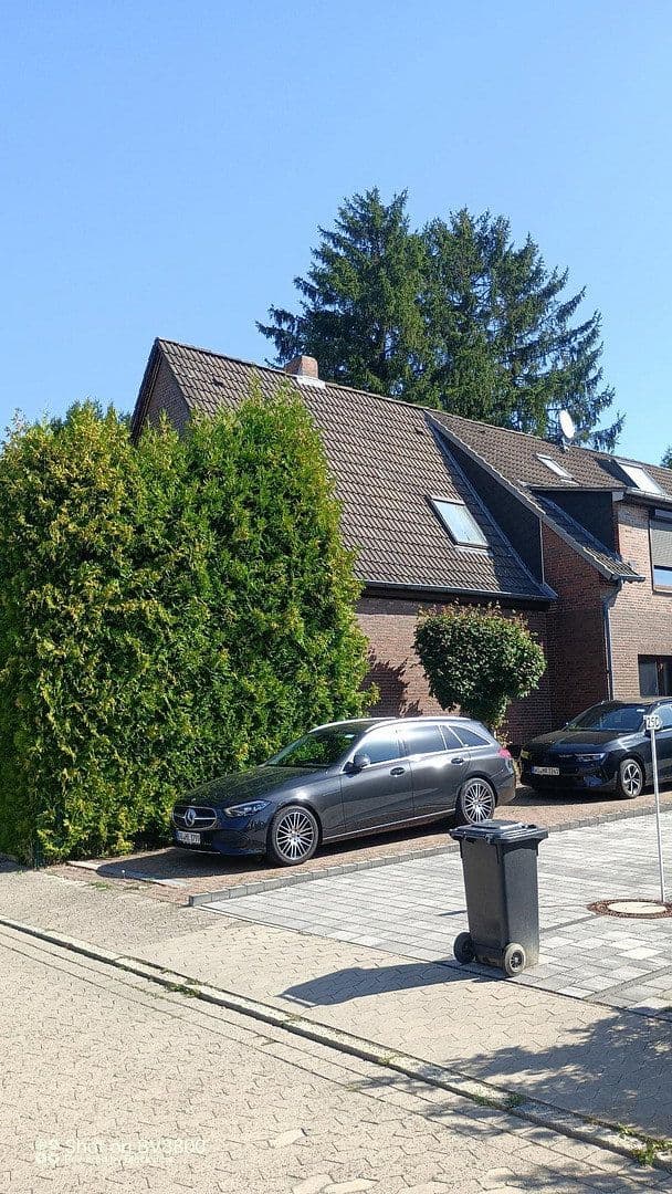 Prodej domu 240 m², pozemek 610 m², Rüdigerweg 25, Hannover, Dolní Sasko Prodej domu 240 m², pozemek 610 m², Rüdigerweg 25, Hannover, Dolní Sasko