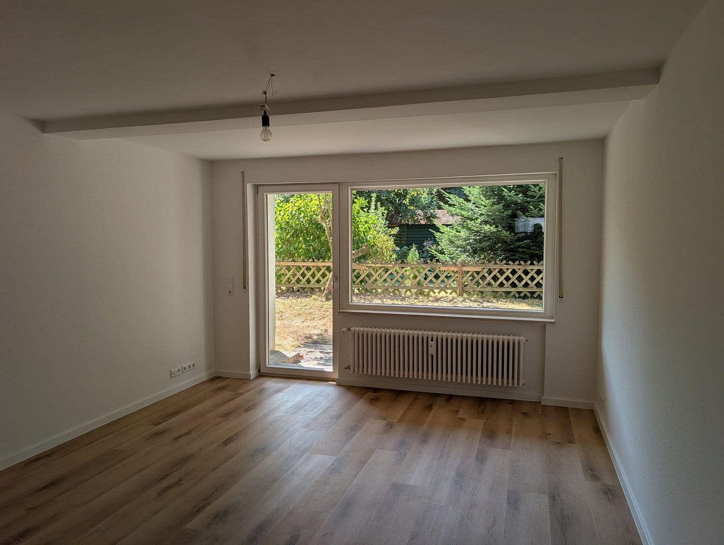 Pronájem bytu 2+1 82 m², Baden-Baden, Bádensko-Württembersko Pronájem bytu 2+1 82 m², Baden-Baden, Bádensko-Württembersko