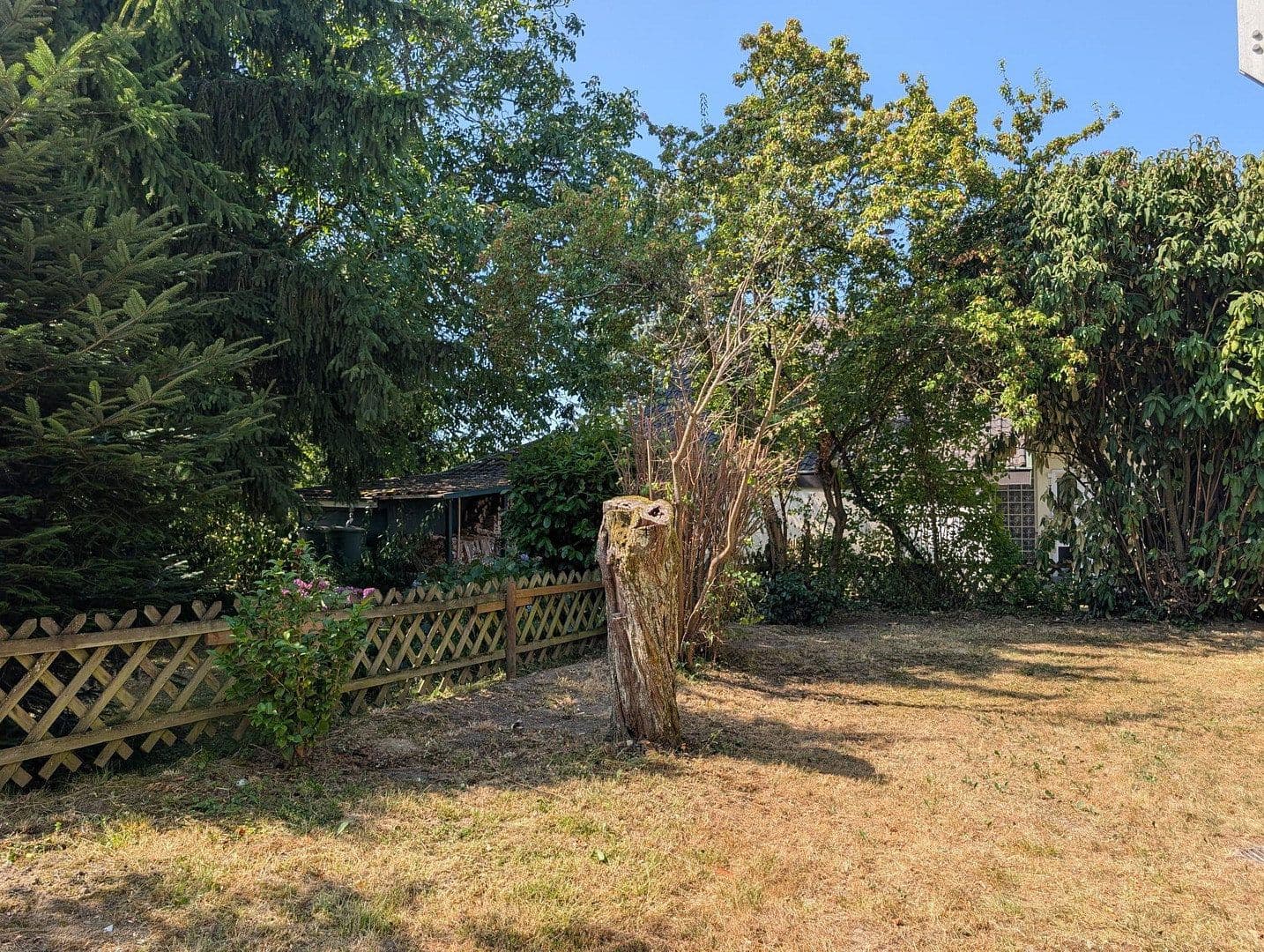 Pronájem bytu 2+1 82 m², Baden-Baden, Bádensko-Württembersko Pronájem bytu 2+1 82 m², Baden-Baden, Bádensko-Württembersko