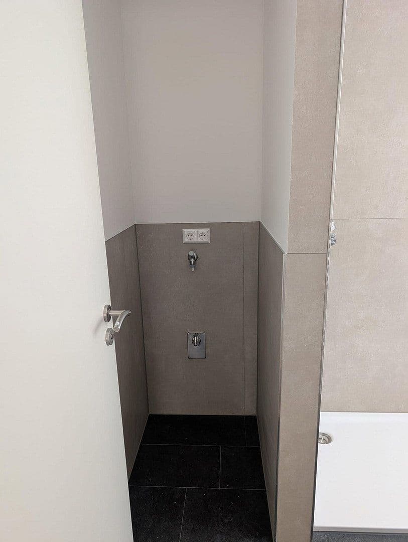 Pronájem bytu 2+1 82 m², Baden-Baden, Bádensko-Württembersko Pronájem bytu 2+1 82 m², Baden-Baden, Bádensko-Württembersko