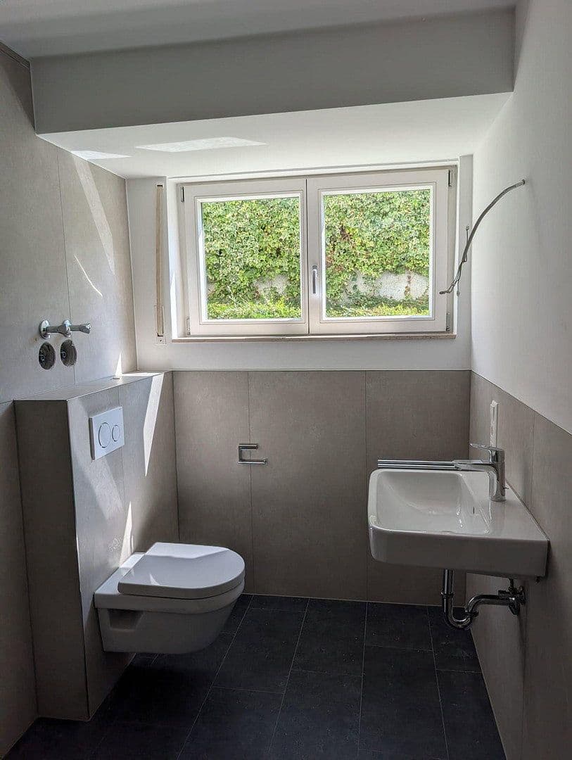 Pronájem bytu 2+1 82 m², Baden-Baden, Bádensko-Württembersko Pronájem bytu 2+1 82 m², Baden-Baden, Bádensko-Württembersko