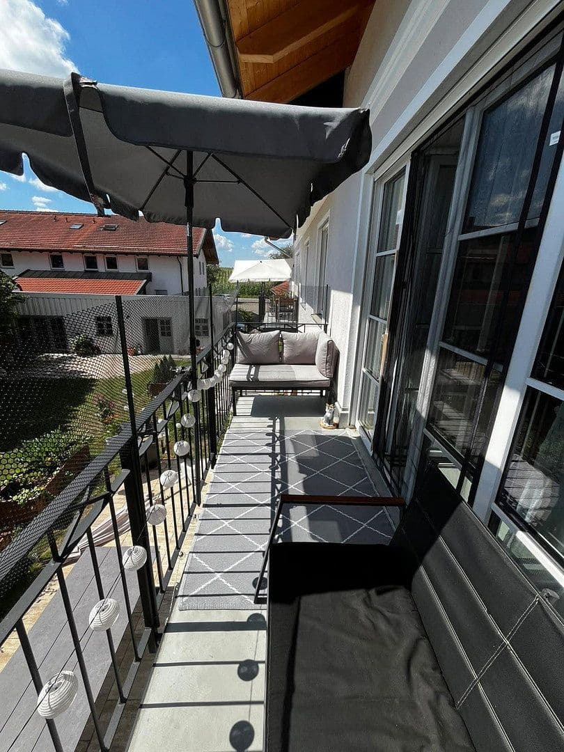 Pronájem bytu 3+1 82 m², Otto-Geist-Straße 17, Eiselfing, Bavorsko Pronájem bytu 3+1 82 m², Otto-Geist-Straße 17, Eiselfing, Bavorsko
