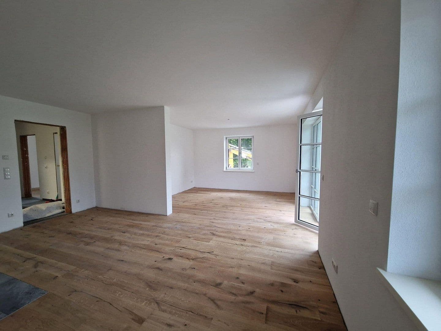 Pronájem bytu 3+1 82 m², Otto-Geist-Straße 17, Eiselfing, Bavorsko Pronájem bytu 3+1 82 m², Otto-Geist-Straße 17, Eiselfing, Bavorsko