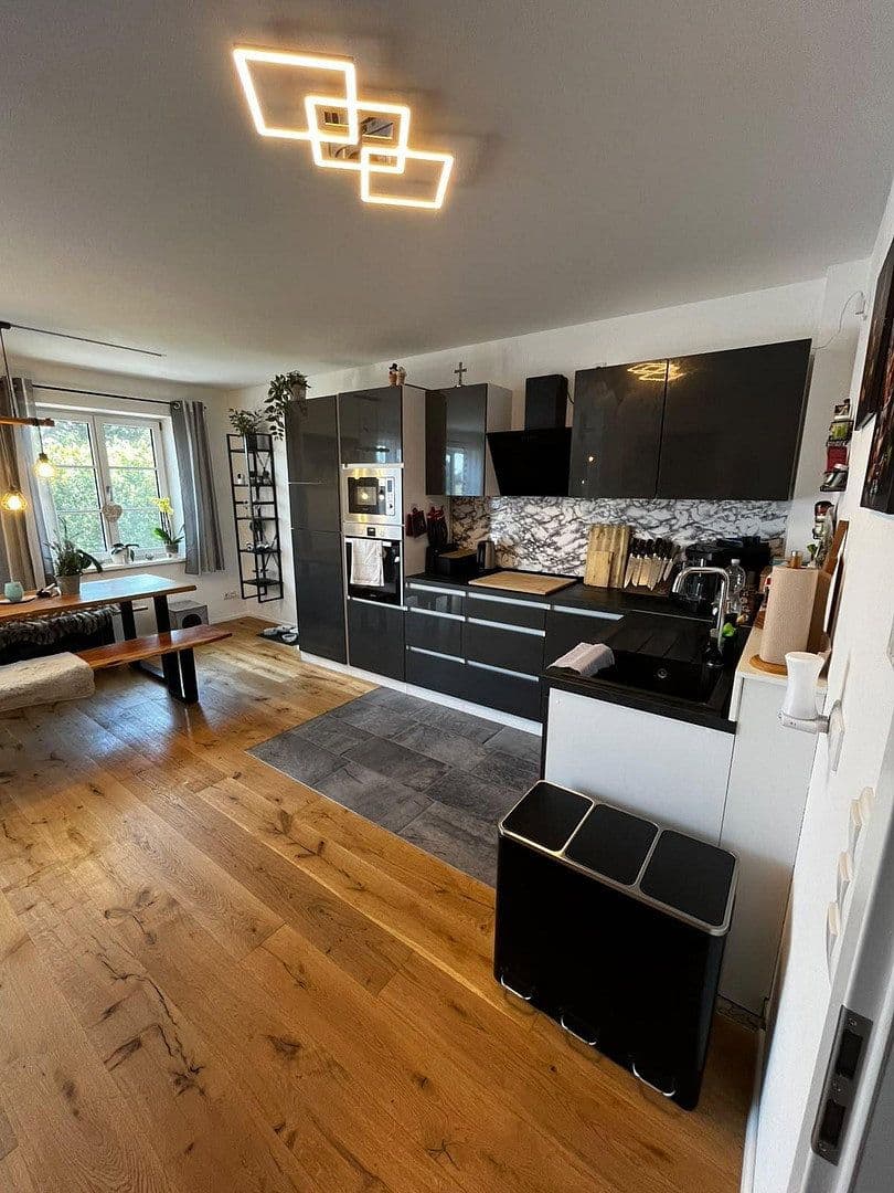 Pronájem bytu 3+1 82 m², Otto-Geist-Straße 17, Eiselfing, Bavorsko Pronájem bytu 3+1 82 m², Otto-Geist-Straße 17, Eiselfing, Bavorsko