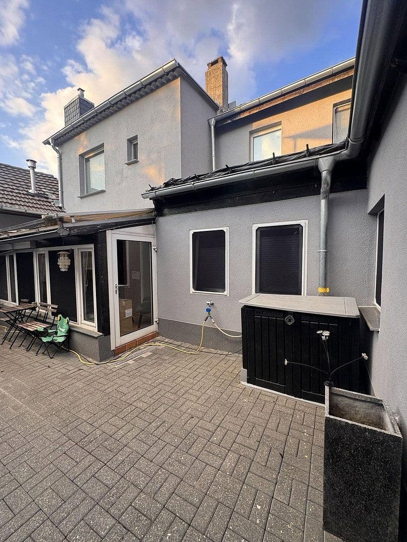 Prodej domu 171 m², pozemek 2.365 m², Fell, Heinsberg, Severní Porýní-Vestfálsko Prodej domu 171 m², pozemek 2.365 m², Fell, Heinsberg, Severní Porýní-Vestfálsko