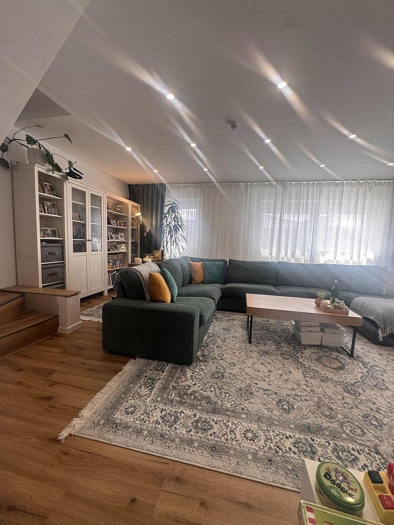 Prodej domu 171 m², pozemek 2.365 m², Fell, Heinsberg, Severní Porýní-Vestfálsko Prodej domu 171 m², pozemek 2.365 m², Fell, Heinsberg, Severní Porýní-Vestfálsko