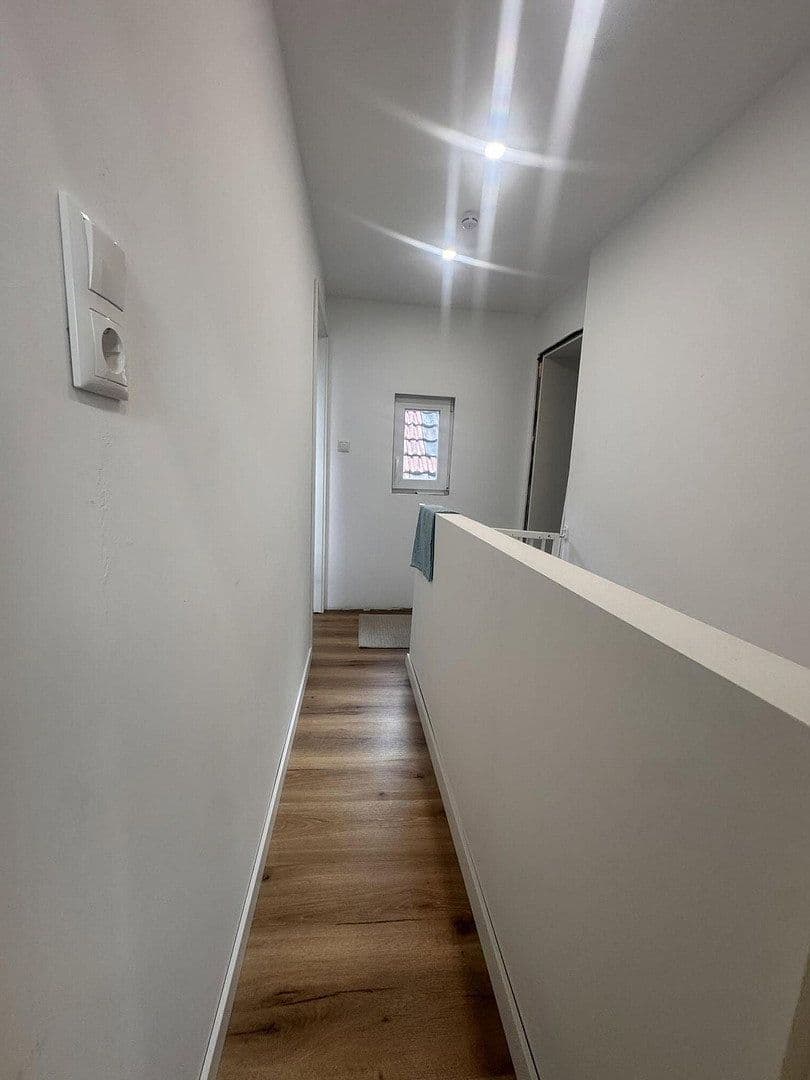 Prodej domu 171 m², pozemek 2.365 m², Fell, Heinsberg, Severní Porýní-Vestfálsko Prodej domu 171 m², pozemek 2.365 m², Fell, Heinsberg, Severní Porýní-Vestfálsko