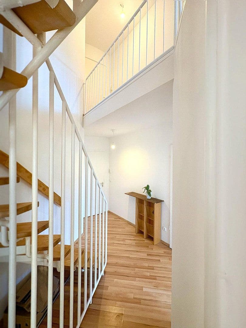 Prodej bytu 5+1 123 m², Berlin, Berlín Prodej bytu 5+1 123 m², Berlin, Berlín