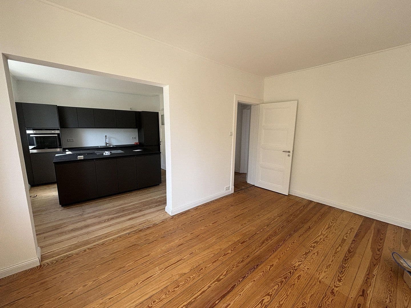 Prodej bytu 4+1 95 m², Hamburg, Hamburg Prodej bytu 4+1 95 m², Hamburg, Hamburg