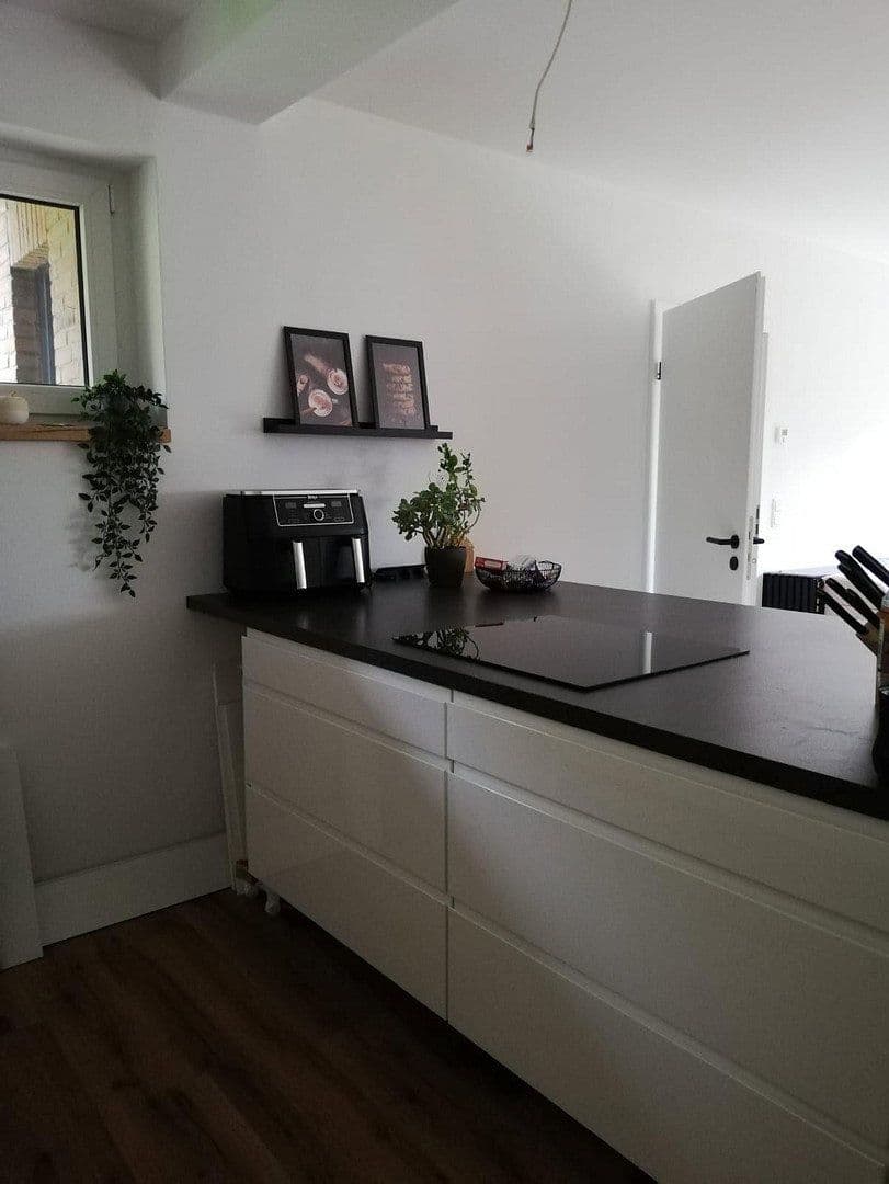 Prodej domu 300 m², pozemek 1.100 m², In den Lärchen 20, Mittenaar, Hessen Prodej domu 300 m², pozemek 1.100 m², In den Lärchen 20, Mittenaar, Hessen