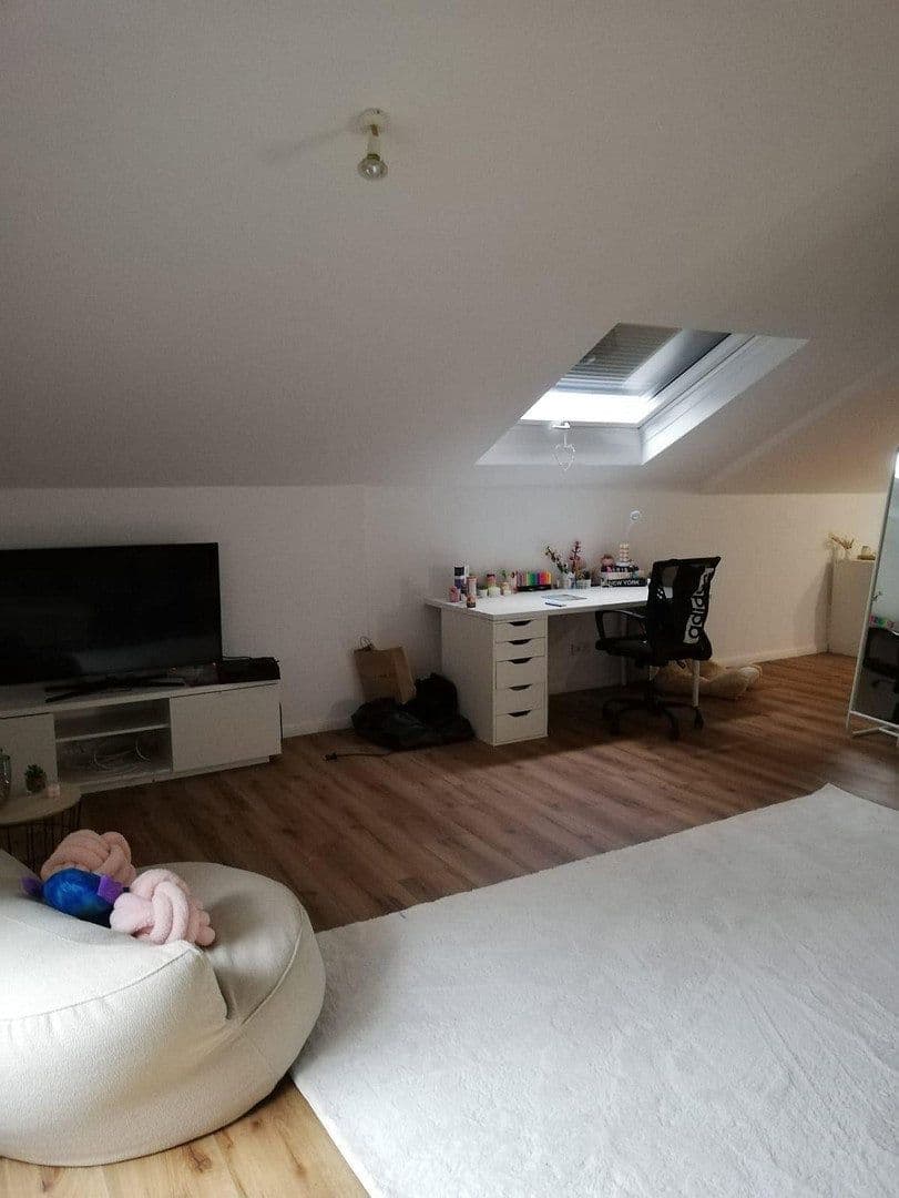 Prodej domu 300 m², pozemek 1.100 m², In den Lärchen 20, Mittenaar, Hessen Prodej domu 300 m², pozemek 1.100 m², In den Lärchen 20, Mittenaar, Hessen