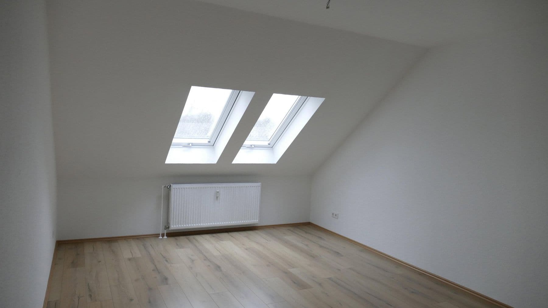 Prodej bytu 4+1 109 m², Grebensteiner Str. 8, Kassel, Hessen Prodej bytu 4+1 109 m², Grebensteiner Str. 8, Kassel, Hessen