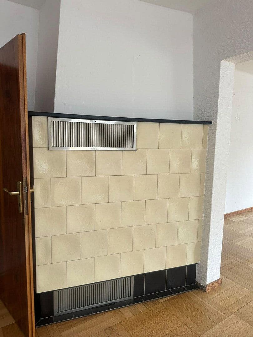 Pronájem domu 175 m², pozemek 300 m², Ebersbach an der Fils, Bádensko-Württembersko Pronájem domu 175 m², pozemek 300 m², Ebersbach an der Fils, Bádensko-Württembersko