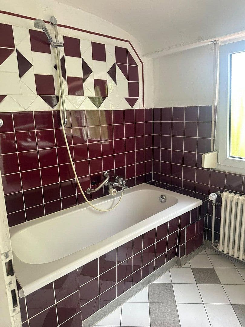 Pronájem domu 175 m², pozemek 300 m², Ebersbach an der Fils, Bádensko-Württembersko Pronájem domu 175 m², pozemek 300 m², Ebersbach an der Fils, Bádensko-Württembersko
