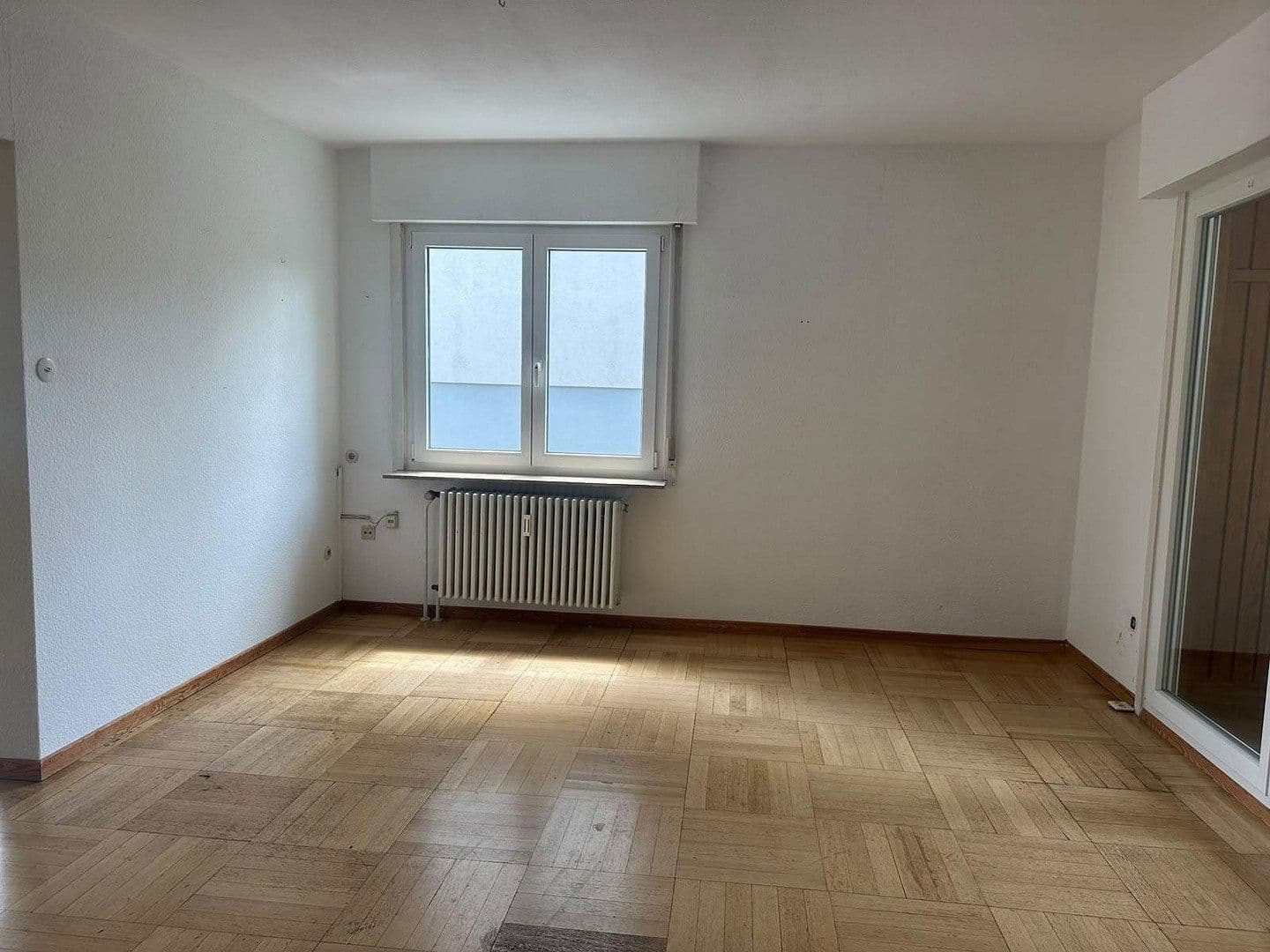 Pronájem domu 175 m², pozemek 300 m², Ebersbach an der Fils, Bádensko-Württembersko Pronájem domu 175 m², pozemek 300 m², Ebersbach an der Fils, Bádensko-Württembersko