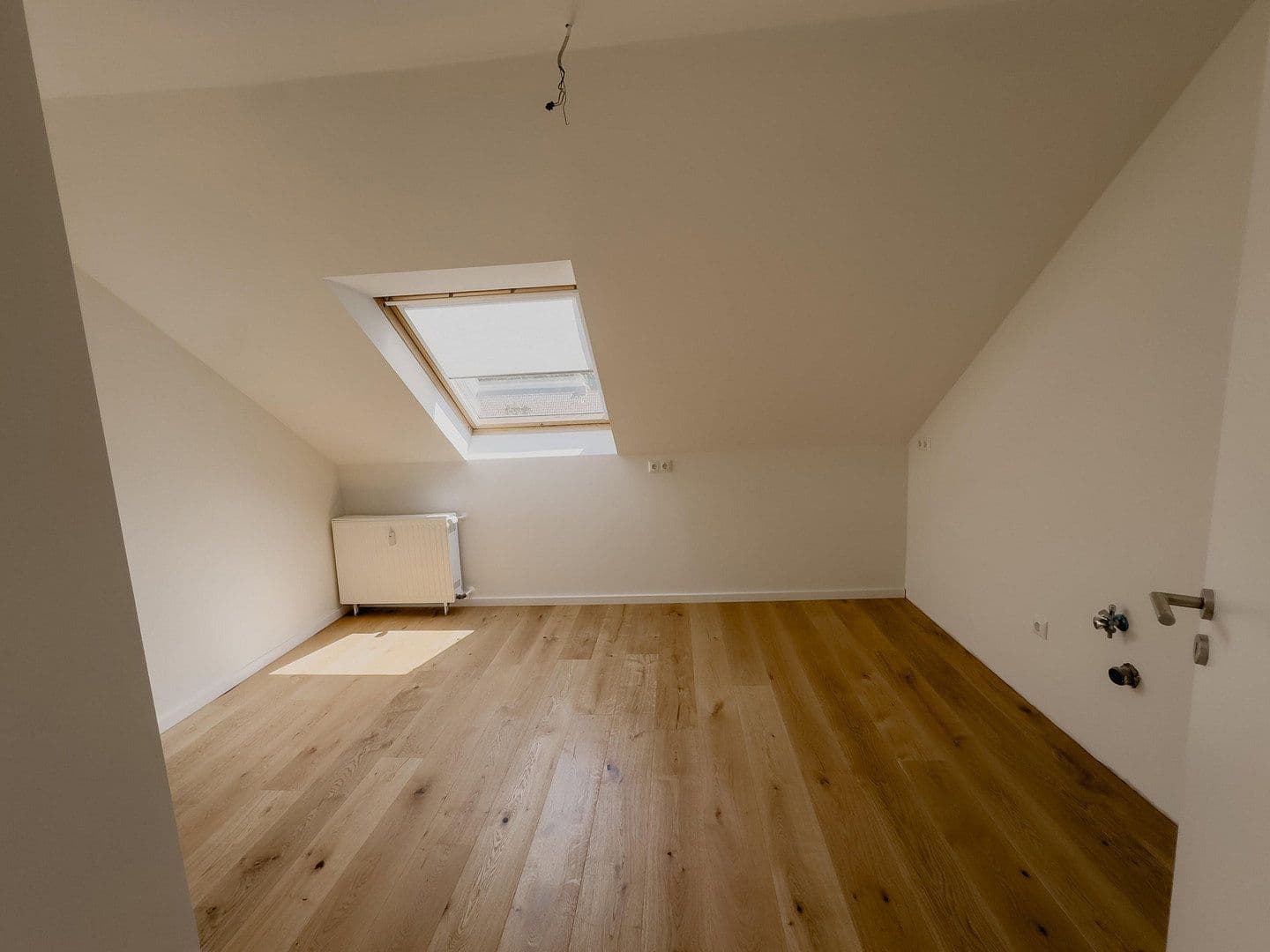 Prodej bytu 4+1 110 m², Dresdener Straße 15, Findorff, Bremen Prodej bytu 4+1 110 m², Dresdener Straße 15, Findorff, Bremen