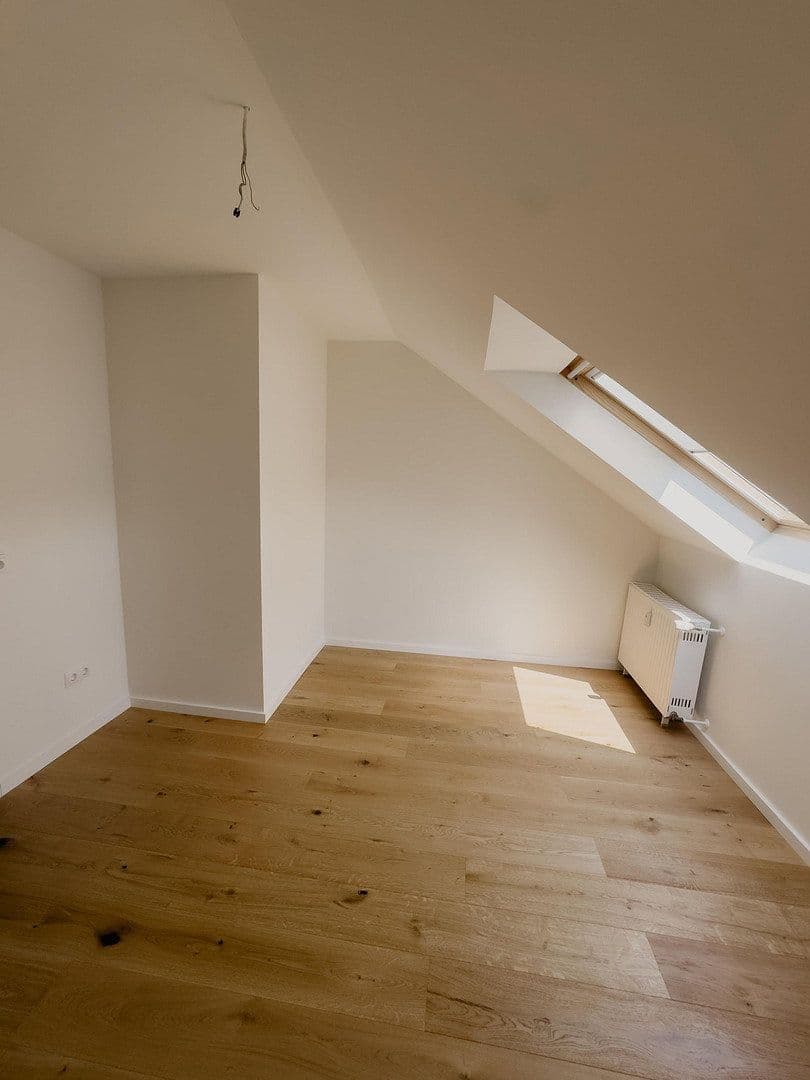 Prodej bytu 4+1 110 m², Dresdener Straße 15, Findorff, Bremen Prodej bytu 4+1 110 m², Dresdener Straße 15, Findorff, Bremen