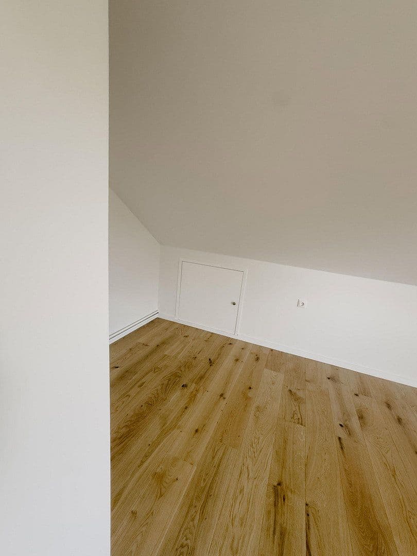 Prodej bytu 4+1 110 m², Dresdener Straße 15, Findorff, Bremen Prodej bytu 4+1 110 m², Dresdener Straße 15, Findorff, Bremen