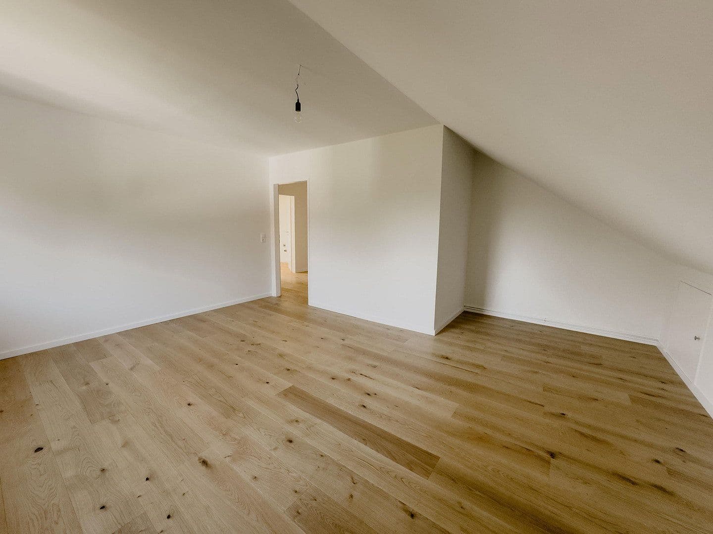Prodej bytu 4+1 110 m², Dresdener Straße 15, Findorff, Bremen Prodej bytu 4+1 110 m², Dresdener Straße 15, Findorff, Bremen