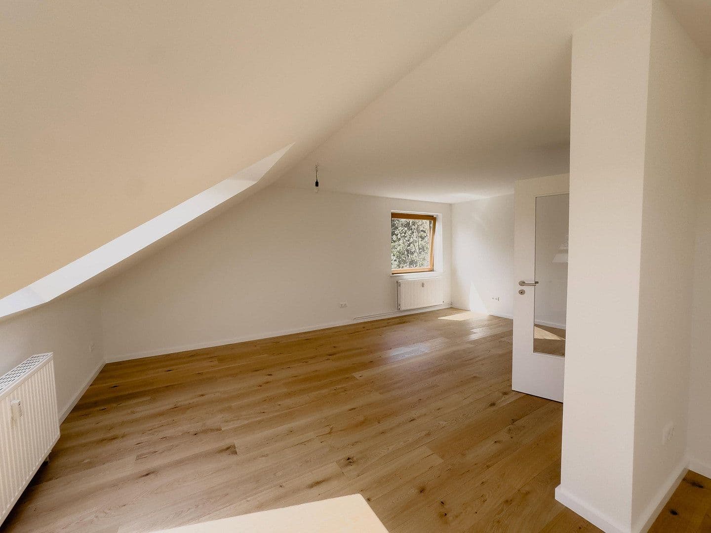 Prodej bytu 4+1 110 m², Dresdener Straße 15, Findorff, Bremen Prodej bytu 4+1 110 m², Dresdener Straße 15, Findorff, Bremen