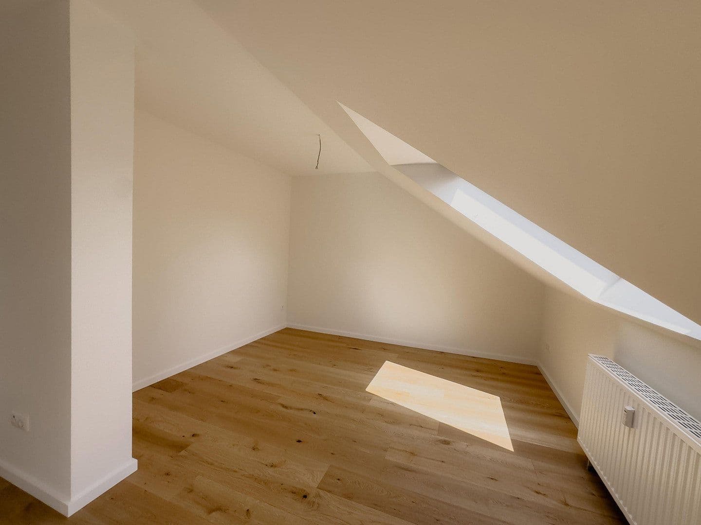 Prodej bytu 4+1 110 m², Dresdener Straße 15, Findorff, Bremen Prodej bytu 4+1 110 m², Dresdener Straße 15, Findorff, Bremen