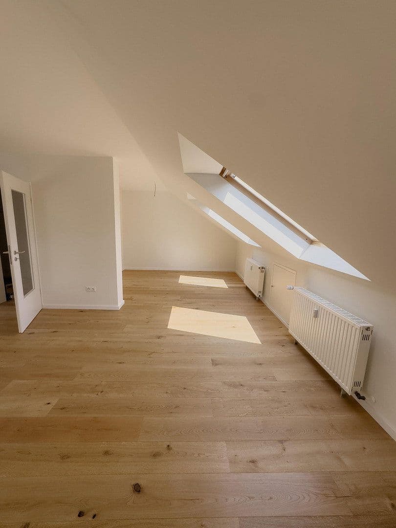 Prodej bytu 4+1 110 m², Dresdener Straße 15, Findorff, Bremen Prodej bytu 4+1 110 m², Dresdener Straße 15, Findorff, Bremen