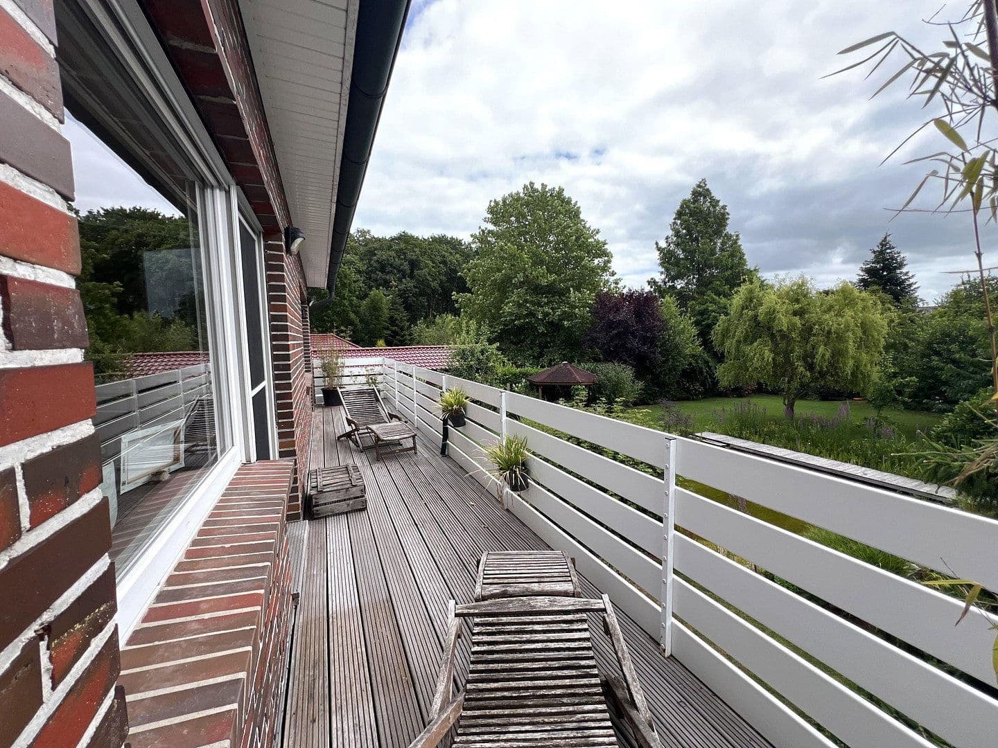 Prodej domu 190 m², pozemek 1.132 m², Edewecht, Dolní Sasko Prodej domu 190 m², pozemek 1.132 m², Edewecht, Dolní Sasko