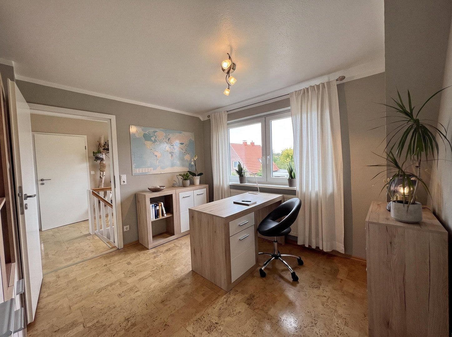 Prodej domu 190 m², pozemek 1.132 m², Edewecht, Dolní Sasko Prodej domu 190 m², pozemek 1.132 m², Edewecht, Dolní Sasko