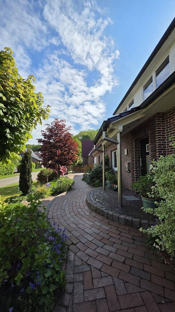 Prodej domu 190 m², pozemek 1.132 m², Edewecht, Dolní Sasko Prodej domu 190 m², pozemek 1.132 m², Edewecht, Dolní Sasko