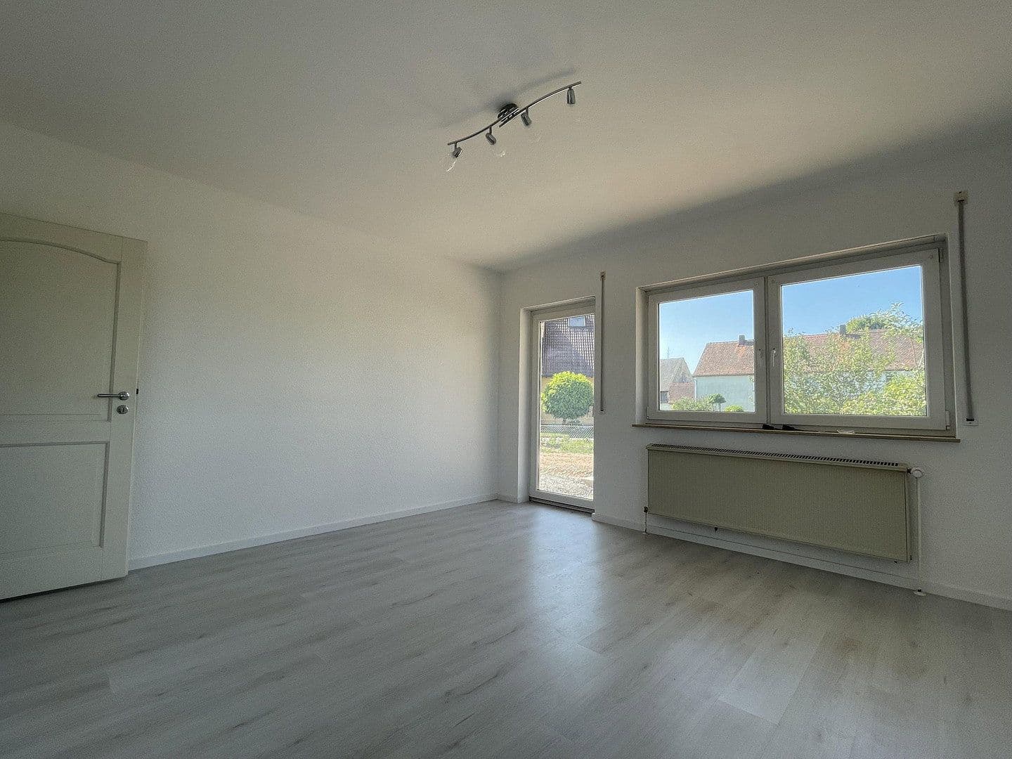 Pronájem bytu 3+1 100 m², Burgoberbach, Bavorsko Pronájem bytu 3+1 100 m², Burgoberbach, Bavorsko