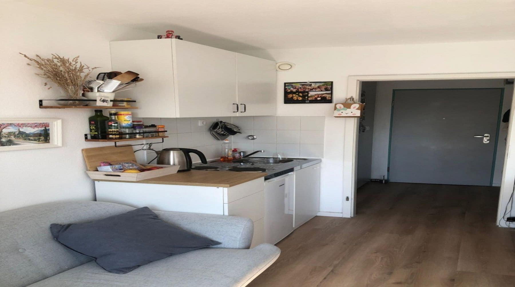 Pronájem bytu 1+1 25 m², Josef-Priller-Straße 21, Augsburg, Bavorsko Pronájem bytu 1+1 25 m², Josef-Priller-Straße 21, Augsburg, Bavorsko