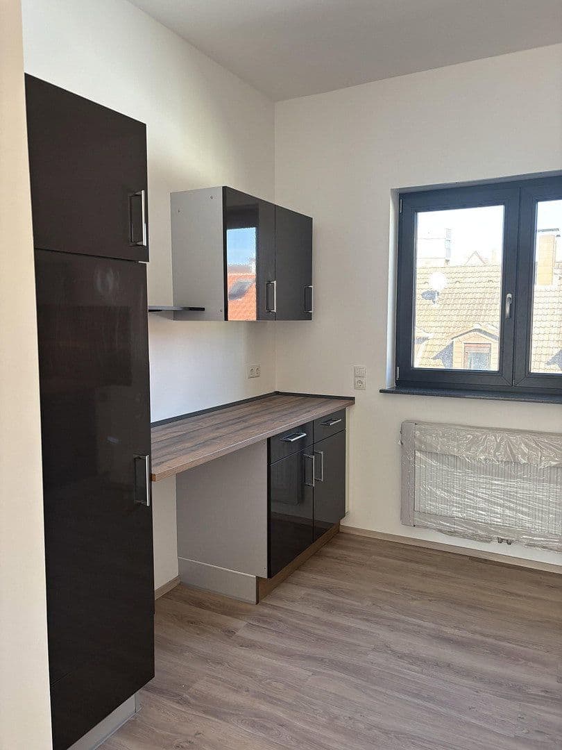 Pronájem bytu 2+1 85 m², Kaiserslautern, Porýní-Falc Pronájem bytu 2+1 85 m², Kaiserslautern, Porýní-Falc