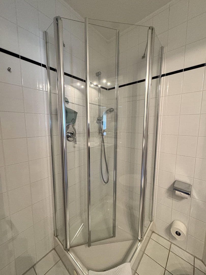 Pronájem bytu 1+1 25 m², Dombach-Sander-Straße 72, Bergisch Gladbach, Severní Porýní-Vestfálsko Pronájem bytu 1+1 25 m², Dombach-Sander-Straße 72, Bergisch Gladbach, Severní Porýní-Vestfálsko