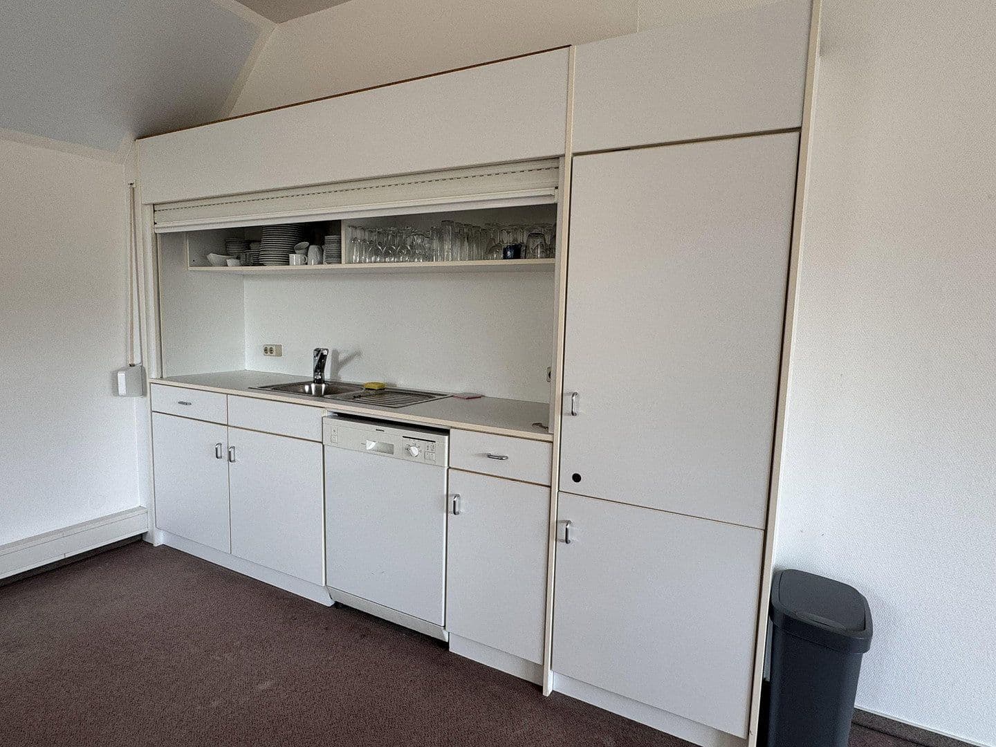 Pronájem bytu 1+1 25 m², Dombach-Sander-Straße 72, Bergisch Gladbach, Severní Porýní-Vestfálsko Pronájem bytu 1+1 25 m², Dombach-Sander-Straße 72, Bergisch Gladbach, Severní Porýní-Vestfálsko