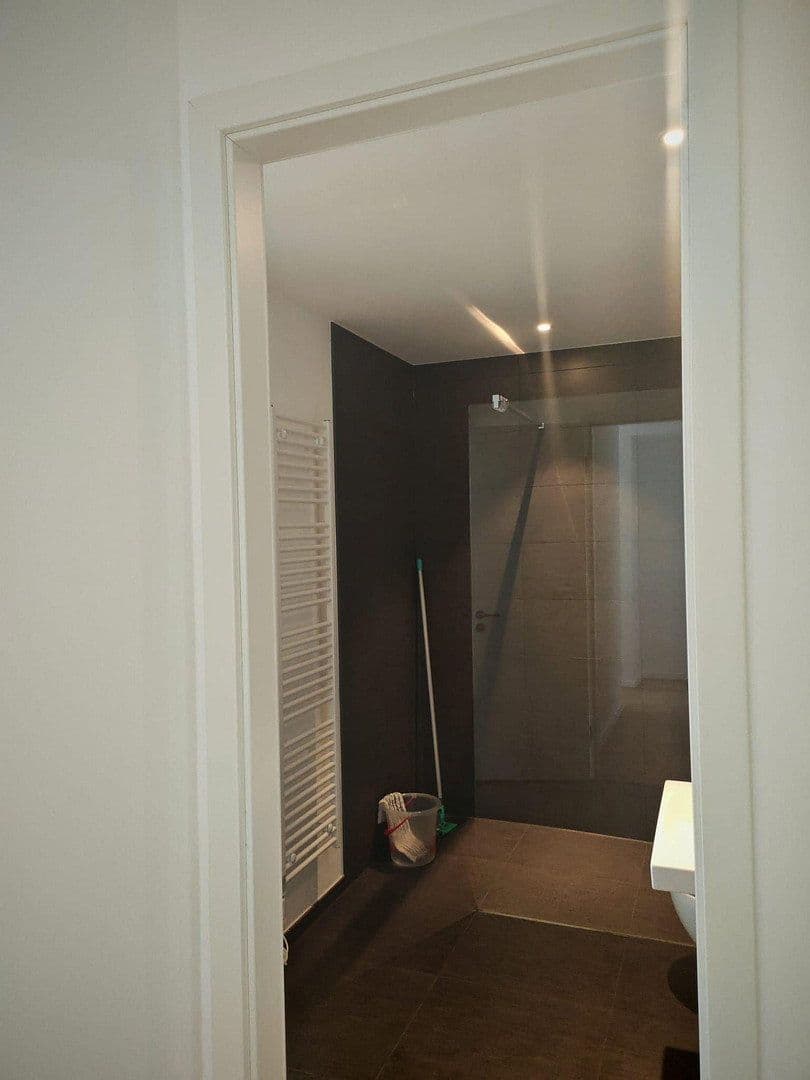 Pronájem bytu 2+1 50 m², Europa-Allee 11, Frankfurt am Main, Hessen Pronájem bytu 2+1 50 m², Europa-Allee 11, Frankfurt am Main, Hessen