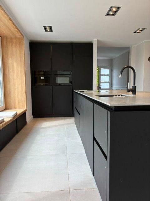 Pronájem domu 245 m², pozemek 980 m², Bad Oeynhausen, Severní Porýní-Vestfálsko Pronájem domu 245 m², pozemek 980 m², Bad Oeynhausen, Severní Porýní-Vestfálsko