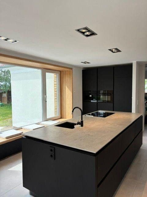 Pronájem domu 245 m², pozemek 980 m², Bad Oeynhausen, Severní Porýní-Vestfálsko Pronájem domu 245 m², pozemek 980 m², Bad Oeynhausen, Severní Porýní-Vestfálsko