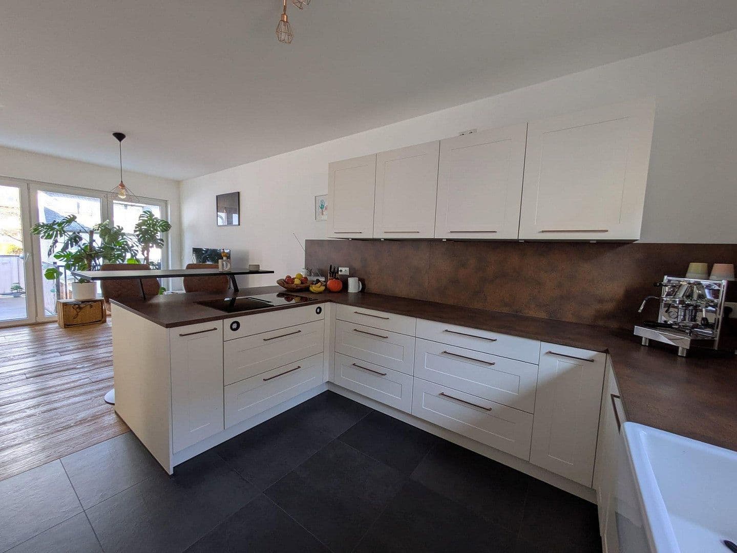 Prodej bytu 4+1 110 m², Friedrichsdorf, Hessen Prodej bytu 4+1 110 m², Friedrichsdorf, Hessen