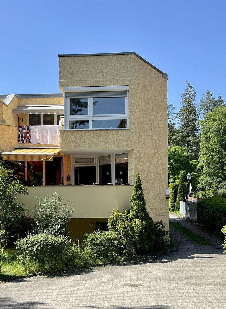 Prodej bytu 4+1 112 m², Berlin, Berlín Prodej bytu 4+1 112 m², Berlin, Berlín