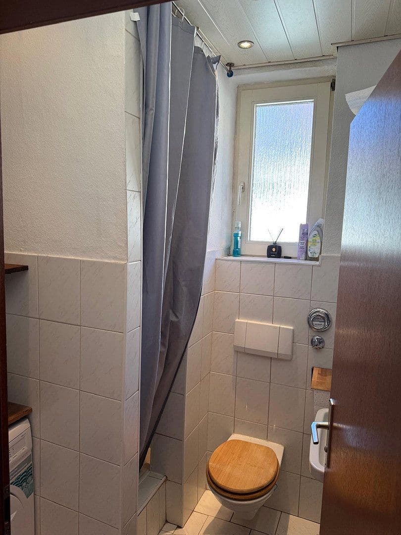 Pronájem bytu 2+1 69 m², Möhringerstr. 142, Stuttgart, Bádensko-Württembersko Pronájem bytu 2+1 69 m², Möhringerstr. 142, Stuttgart, Bádensko-Württembersko