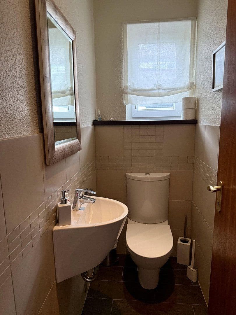 Prodej domu 340 m², pozemek 973 m², Rheinzabern, Porýní-Falc Prodej domu 340 m², pozemek 973 m², Rheinzabern, Porýní-Falc