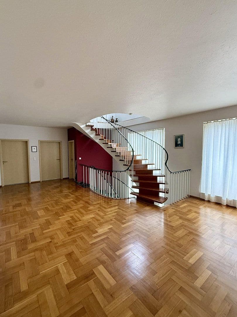 Prodej domu 340 m², pozemek 973 m², Rheinzabern, Porýní-Falc Prodej domu 340 m², pozemek 973 m², Rheinzabern, Porýní-Falc