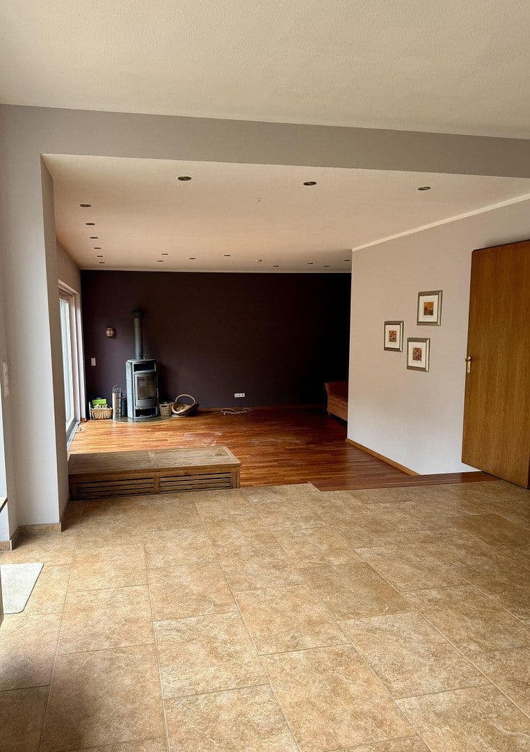 Prodej domu 340 m², pozemek 973 m², Rheinzabern, Porýní-Falc Prodej domu 340 m², pozemek 973 m², Rheinzabern, Porýní-Falc