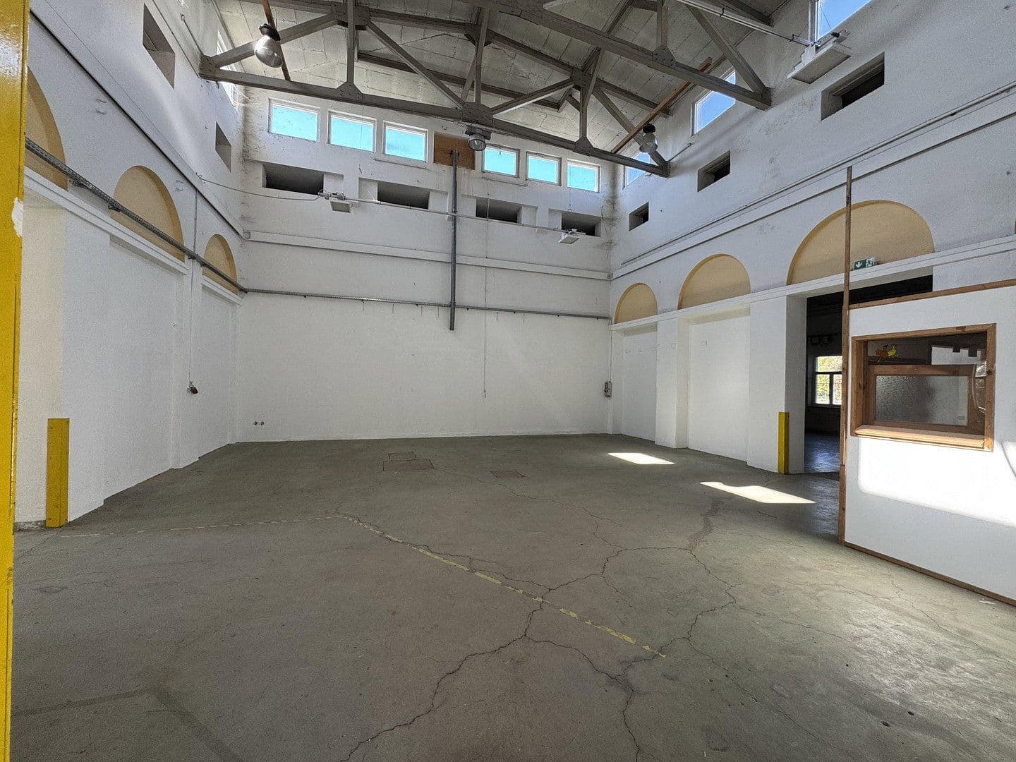 Prodej nebytového prostoru 4.000 m², Töging, Bavorsko Prodej nebytového prostoru 4.000 m², Töging, Bavorsko