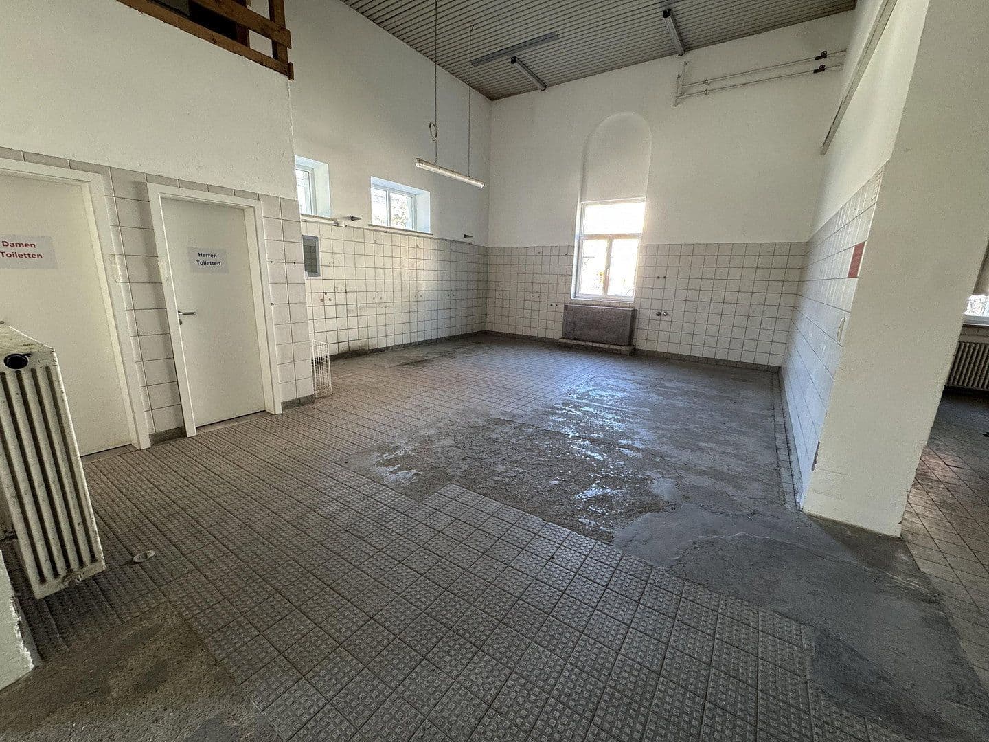 Prodej nebytového prostoru 4.000 m², Töging, Bavorsko Prodej nebytového prostoru 4.000 m², Töging, Bavorsko