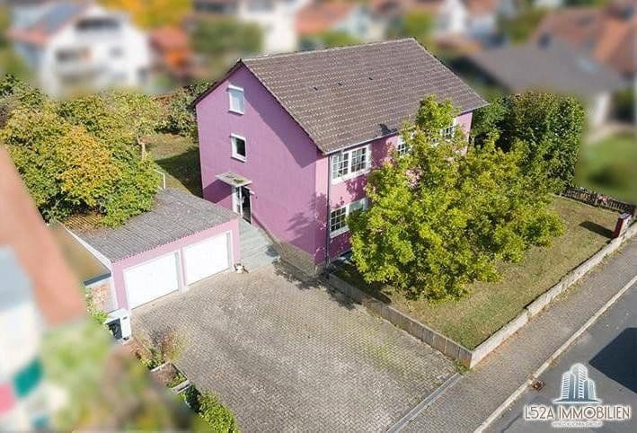 Prodej domu 185 m², pozemek 841 m², Külsheim, Bádensko-Württembersko Prodej domu 185 m², pozemek 841 m², Külsheim, Bádensko-Württembersko