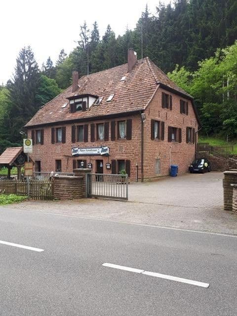 Prodej domu 520 m², pozemek 3.000 m², Sattelmühle 2, Esthal, Porýní-Falc Prodej domu 520 m², pozemek 3.000 m², Sattelmühle 2, Esthal, Porýní-Falc