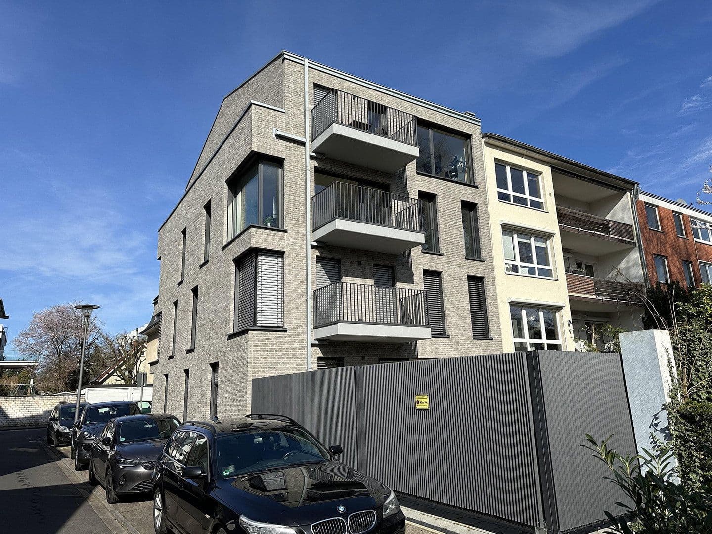 Prodej domu 315 m², pozemek 237 m², Köln, Severní Porýní-Vestfálsko Prodej domu 315 m², pozemek 237 m², Köln, Severní Porýní-Vestfálsko